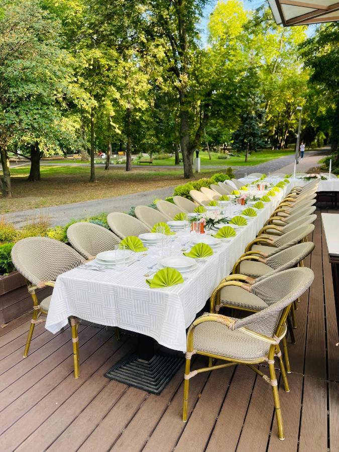 Villa Hotel Дебрецен Экстерьер фото