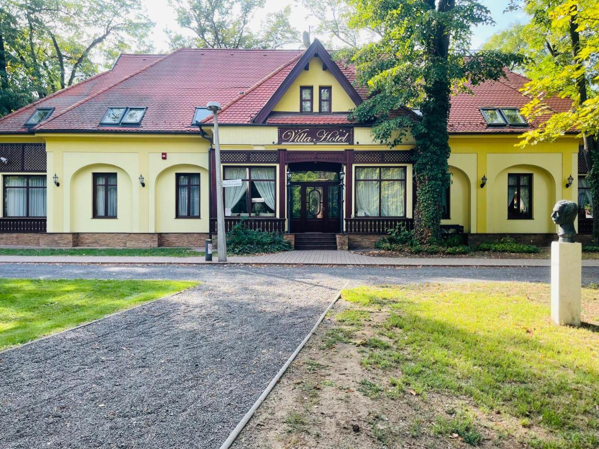 Villa Hotel Дебрецен Экстерьер фото