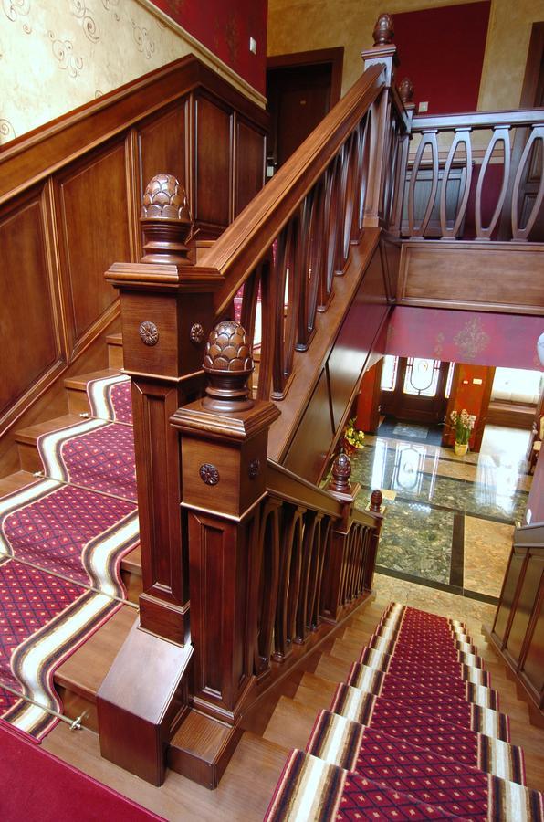 Villa Hotel Дебрецен Экстерьер фото